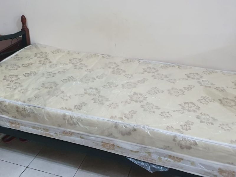 Executive bed space near Metro Station & Supermarkets.